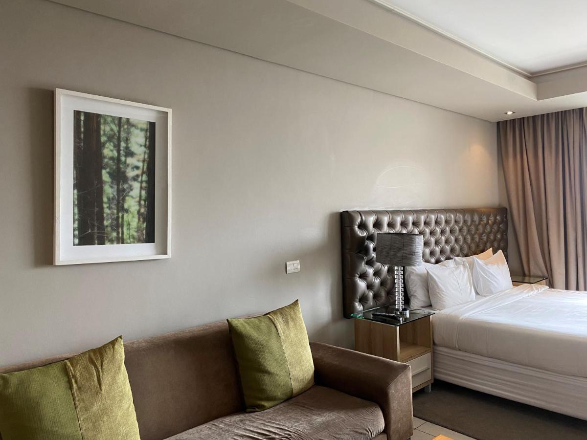 Aparthotel The Residences At Crystal Towers Cape Town