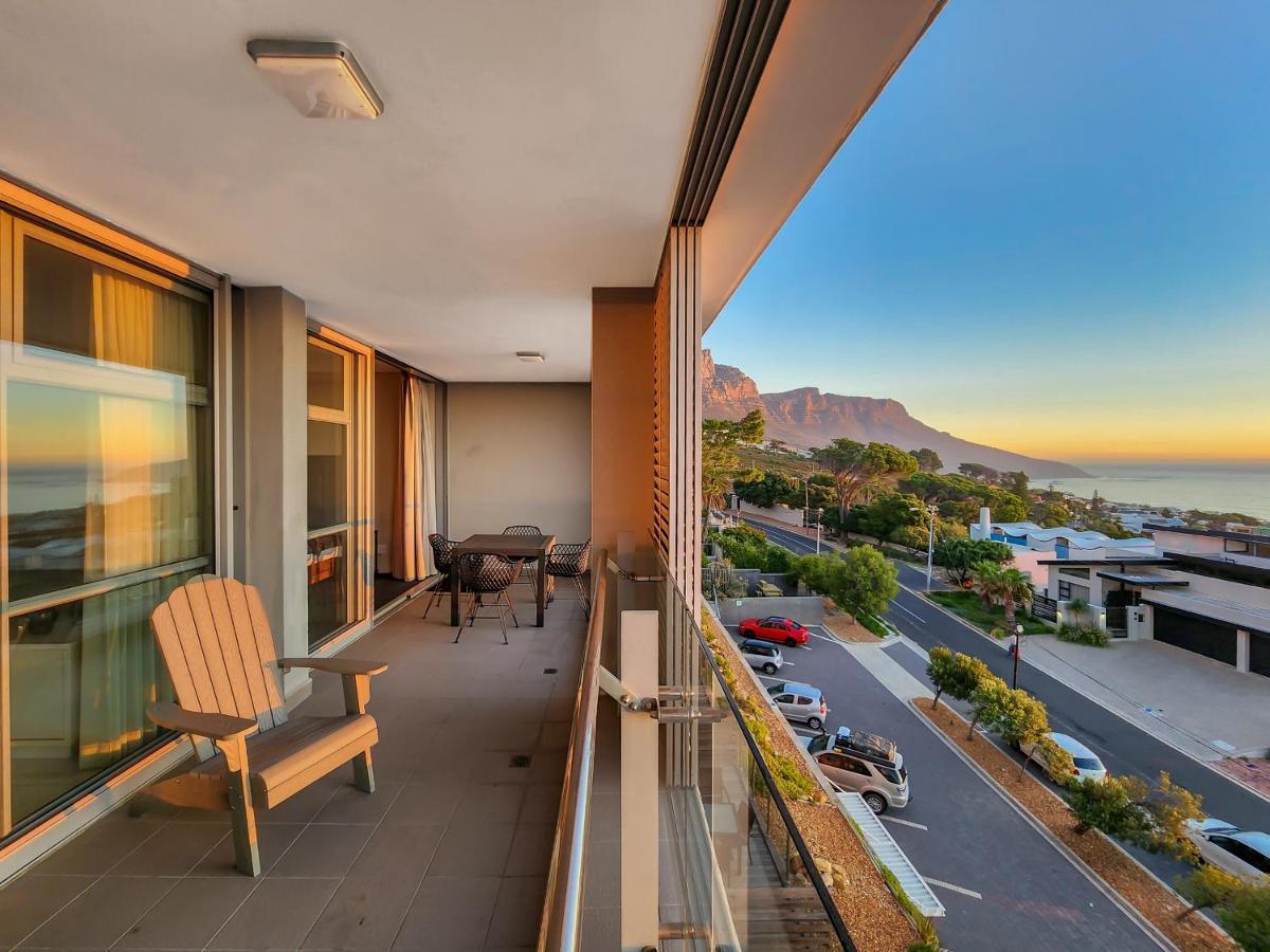The Crystal With Incredible Views And 2 Spacious Patios Pool * Cape Town