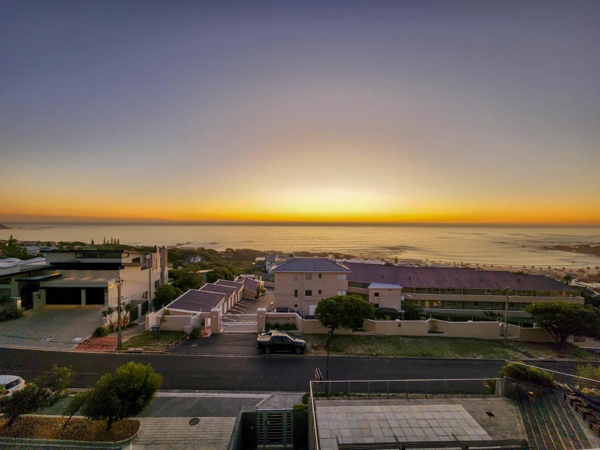 The Crystal With Incredible Views And 2 Spacious Patios Pool *