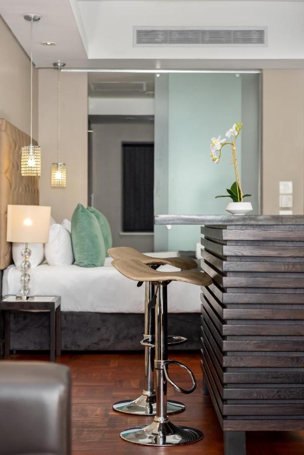 Mandela Rhodes Place W303 * Cape Town