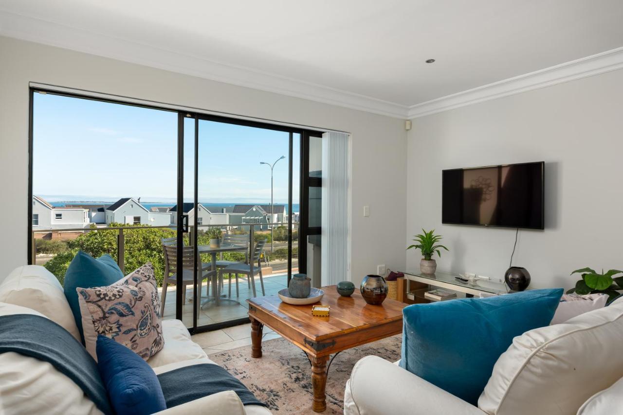 Apartment Waves Edge T12 *