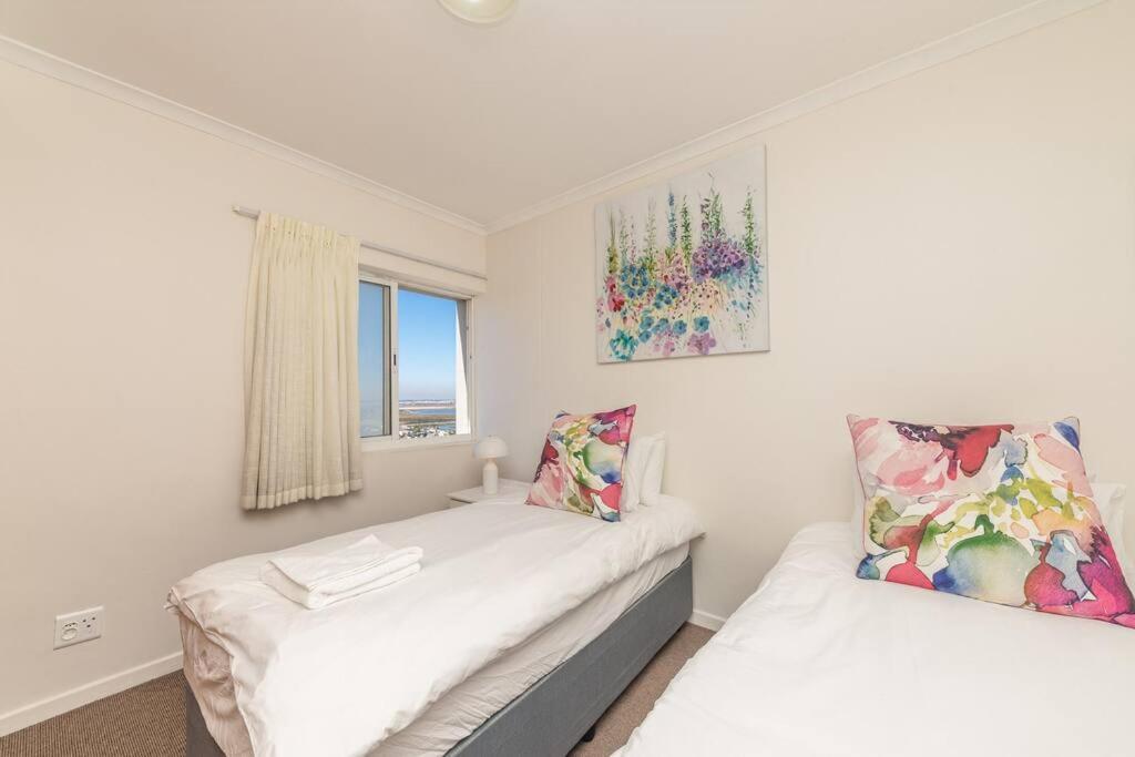 Horizon Bay 1505 Apartment *