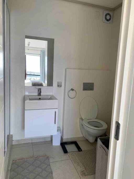 Lagoon Views - 2 Bed 2 Bath * Cape Town