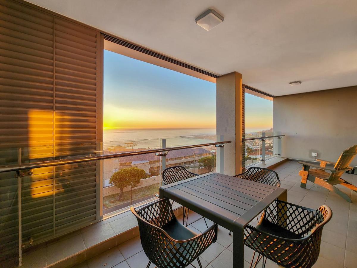 The Crystal With Incredible Views And 2 Spacious Patios Pool *