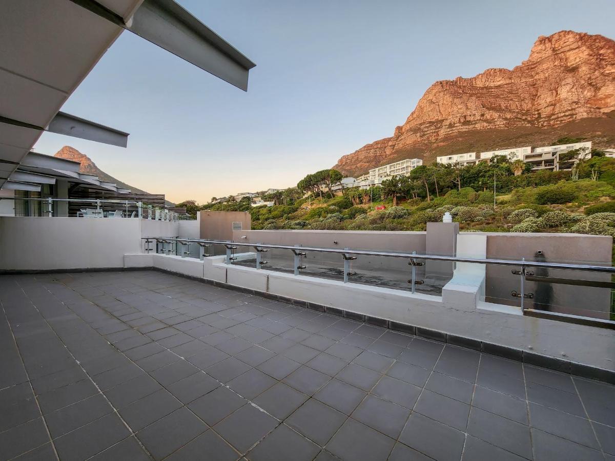 The Crystal With Incredible Views And 2 Spacious Patios Pool Apartment *