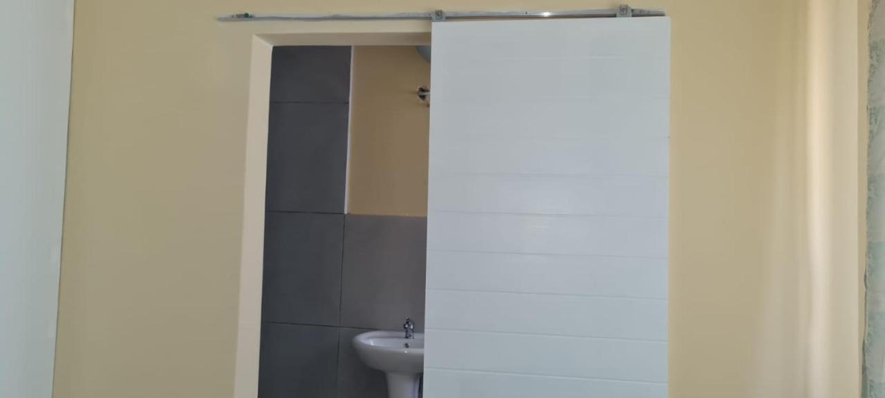 Guest house Ojong's Court Kraaifontein