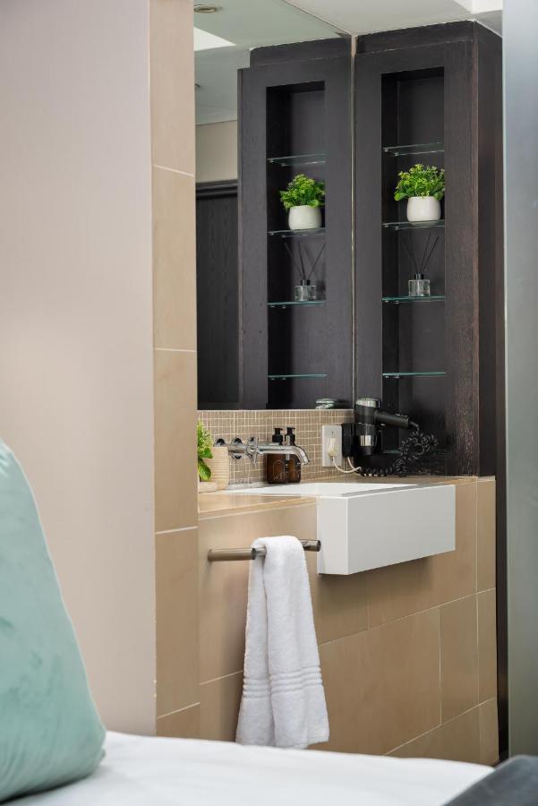 Apartment Mandela Rhodes Place W303 Cape Town