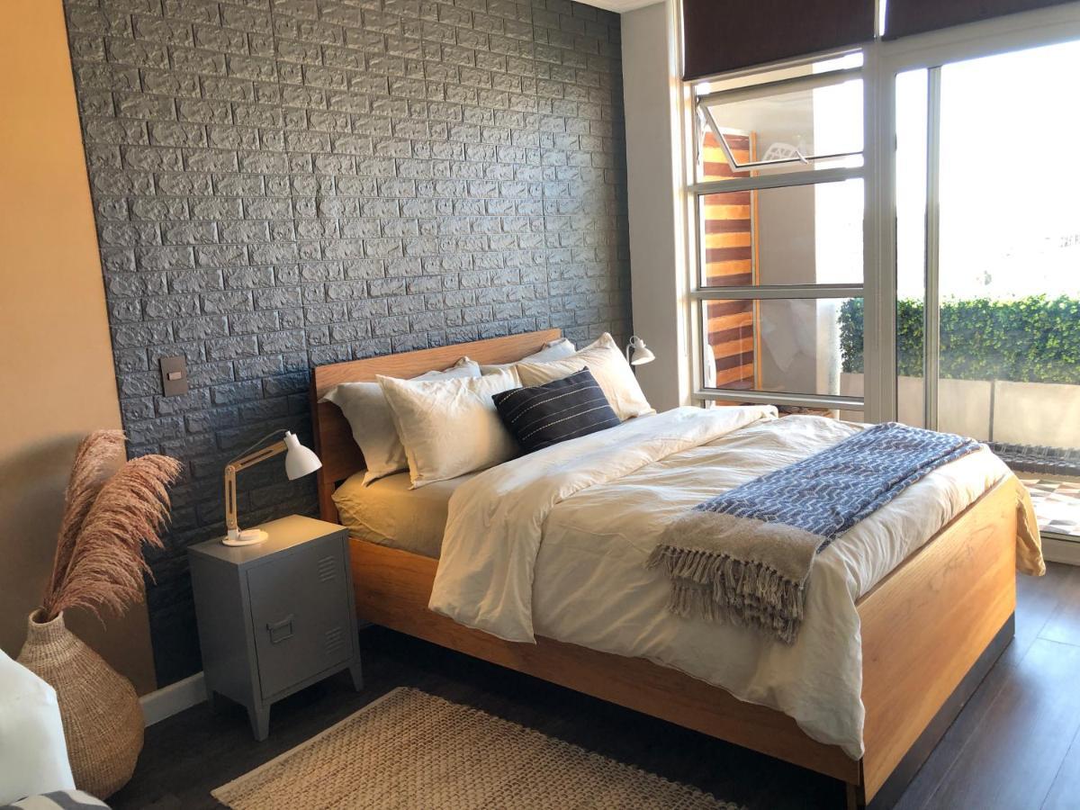 Urban Pad With Cape View Apartment Cape Town