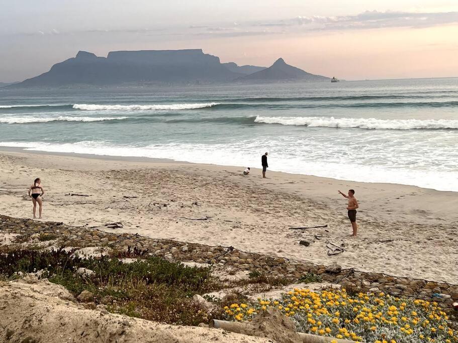 The Atlantic Blue Blouberg Beachfront Loadshedding Friendly! Apartment Cape Town