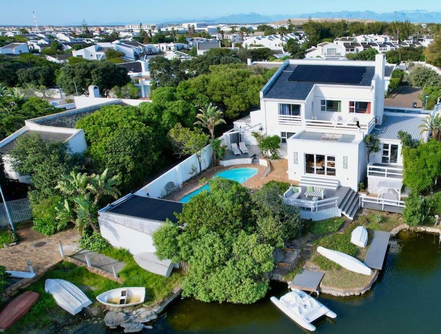 Holiday home Tranquil Waterfront Hideaway With Stunning Views