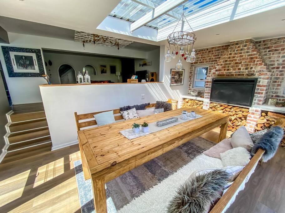 Tranquil Waterfront Hideaway With Stunning Views Cape Town