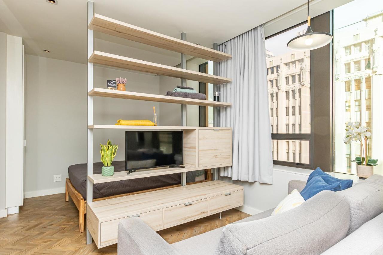 Apartment Luxury Building In Convenient Location W Full Power