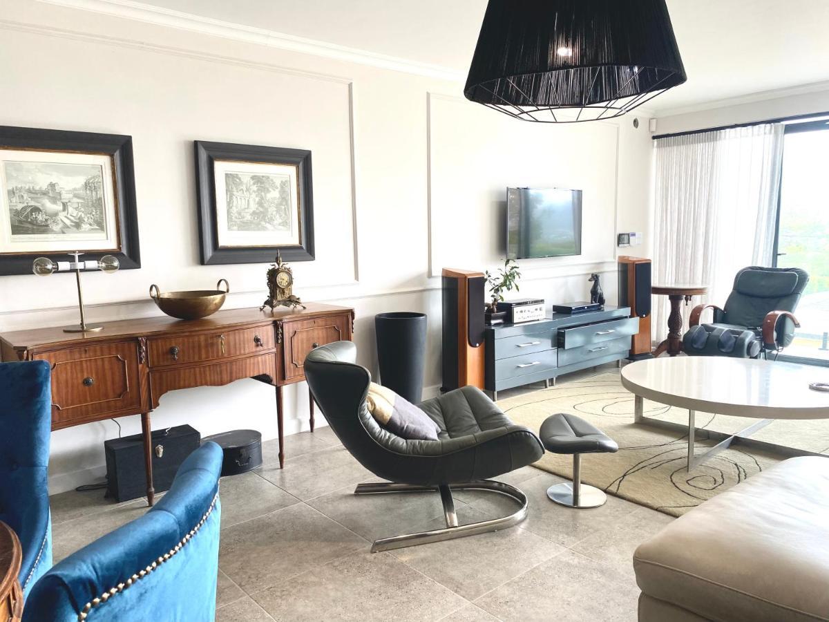 Constantia View Operational During Loadshedding Apartamento *
