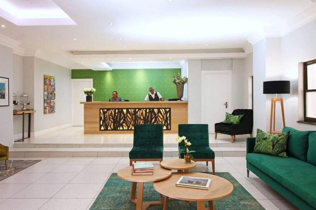 Aparthotel Best Luxurious Studio, City Center, 24 Hrs Power
