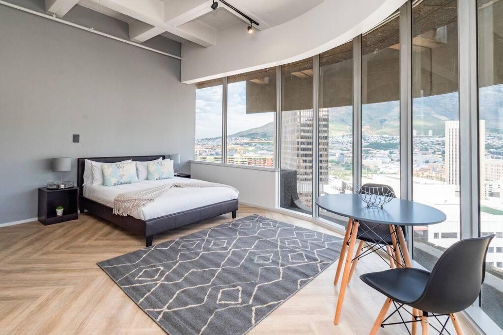 Apartment Incredible Views Towering Ct *