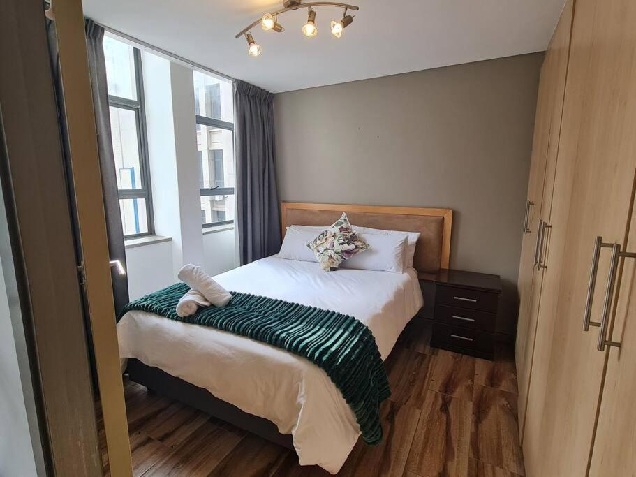 Vibrant City Centre Getaway Apartment *