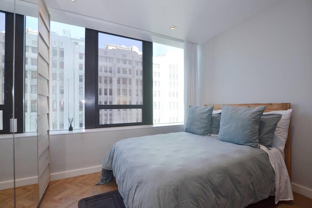 Foreshore Place Suites
