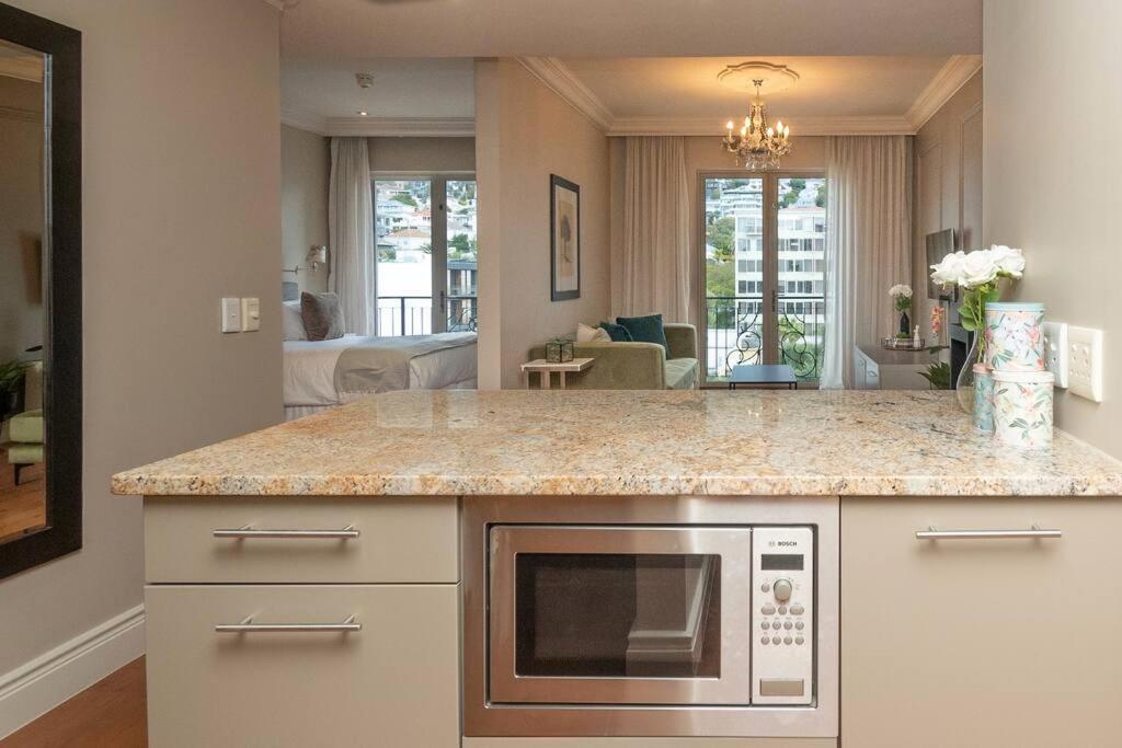 Point Luxury