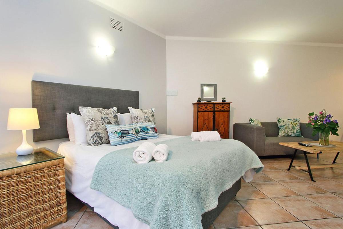 Blue Waters 12 In Sea Point Apartment