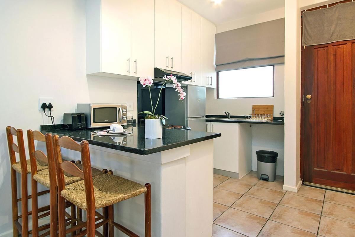 Blue Waters 12 In Sea Point Apartment *