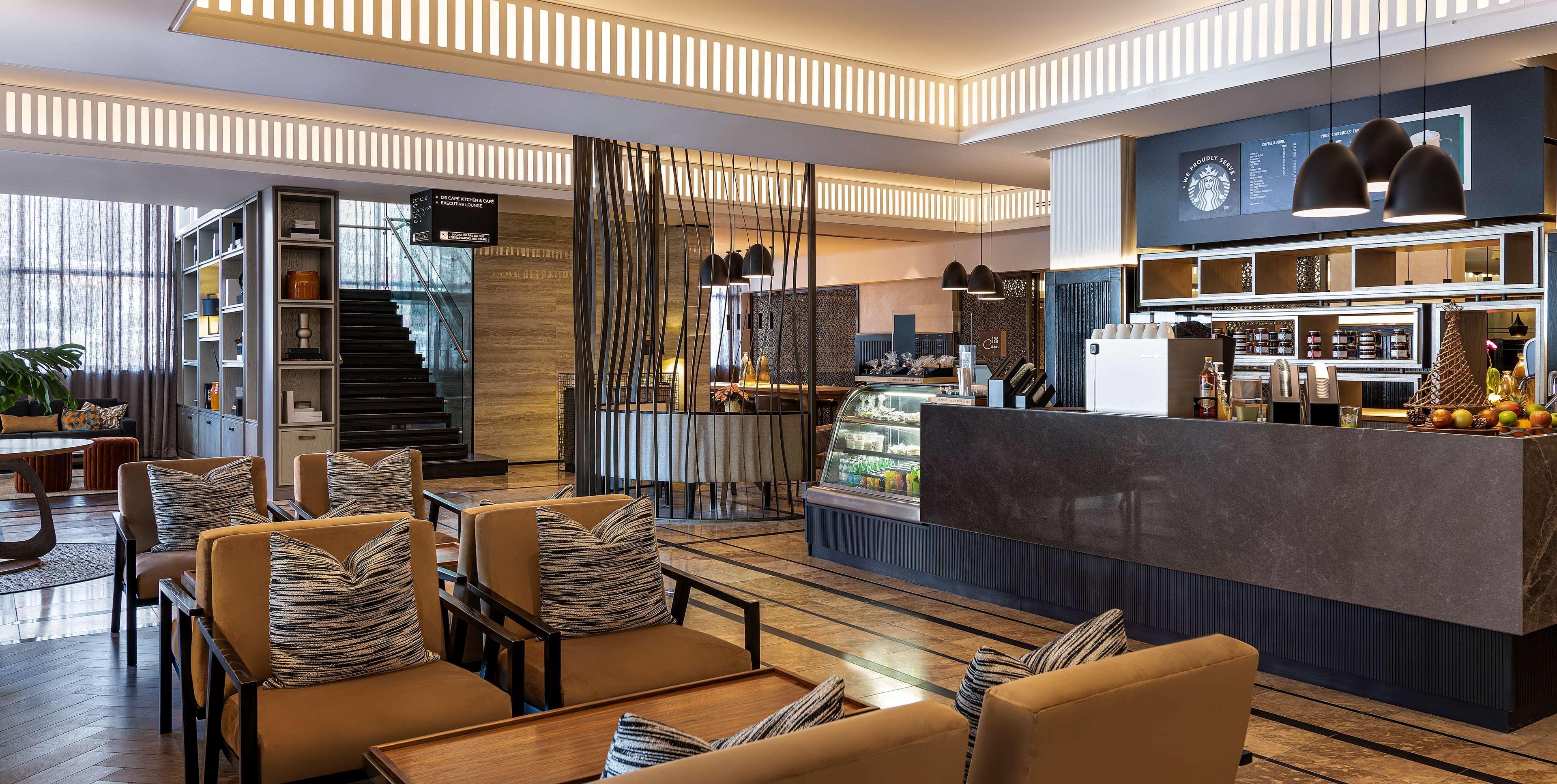 Hyatt Regency Hotel 5*