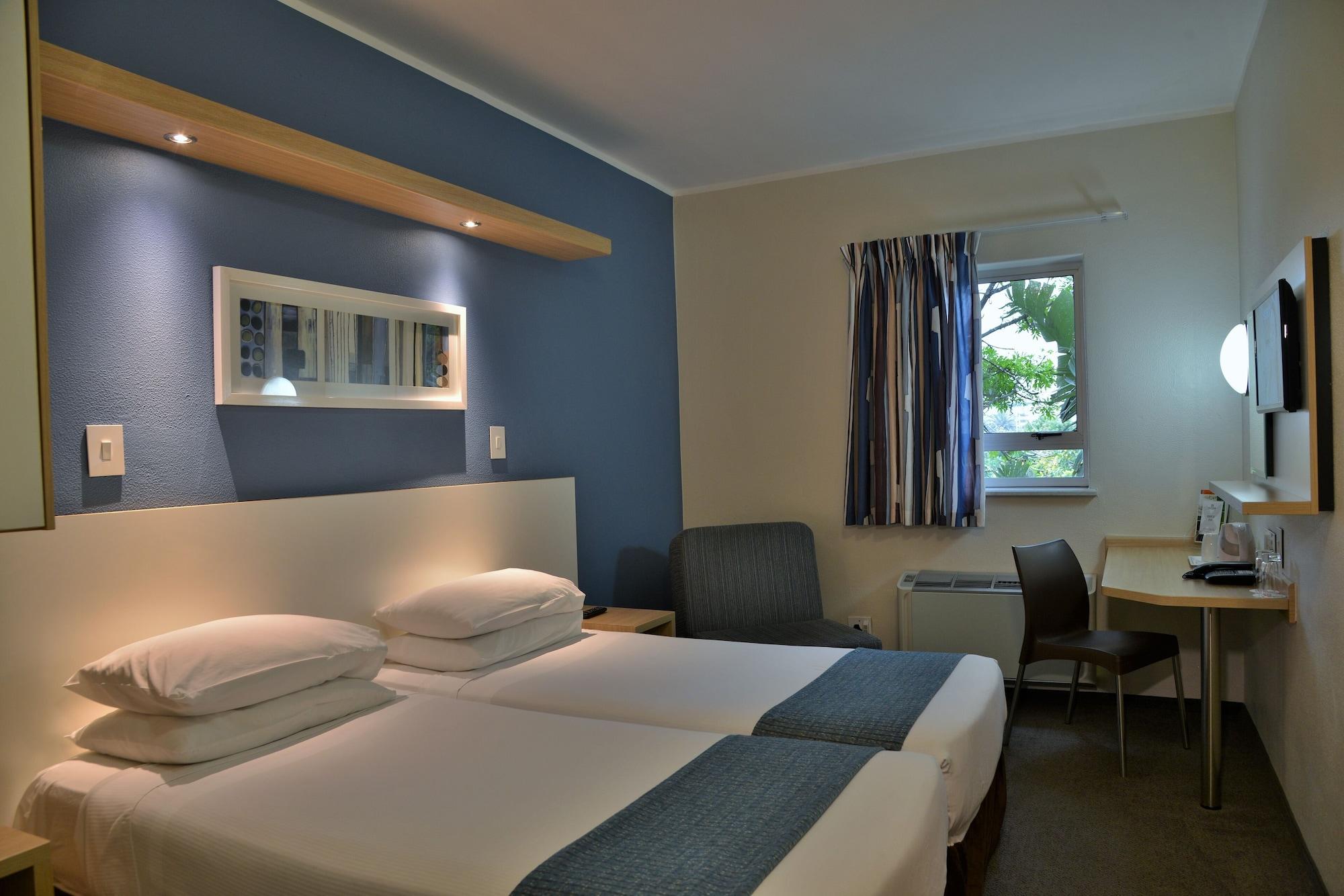 Hotel Road International Airport 2*