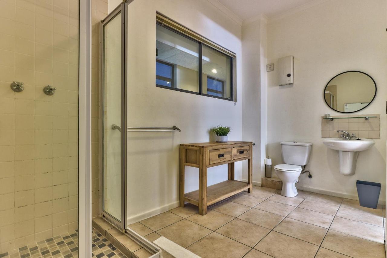 Apartment The Piazza 1 Bedroom Spacious With Study *