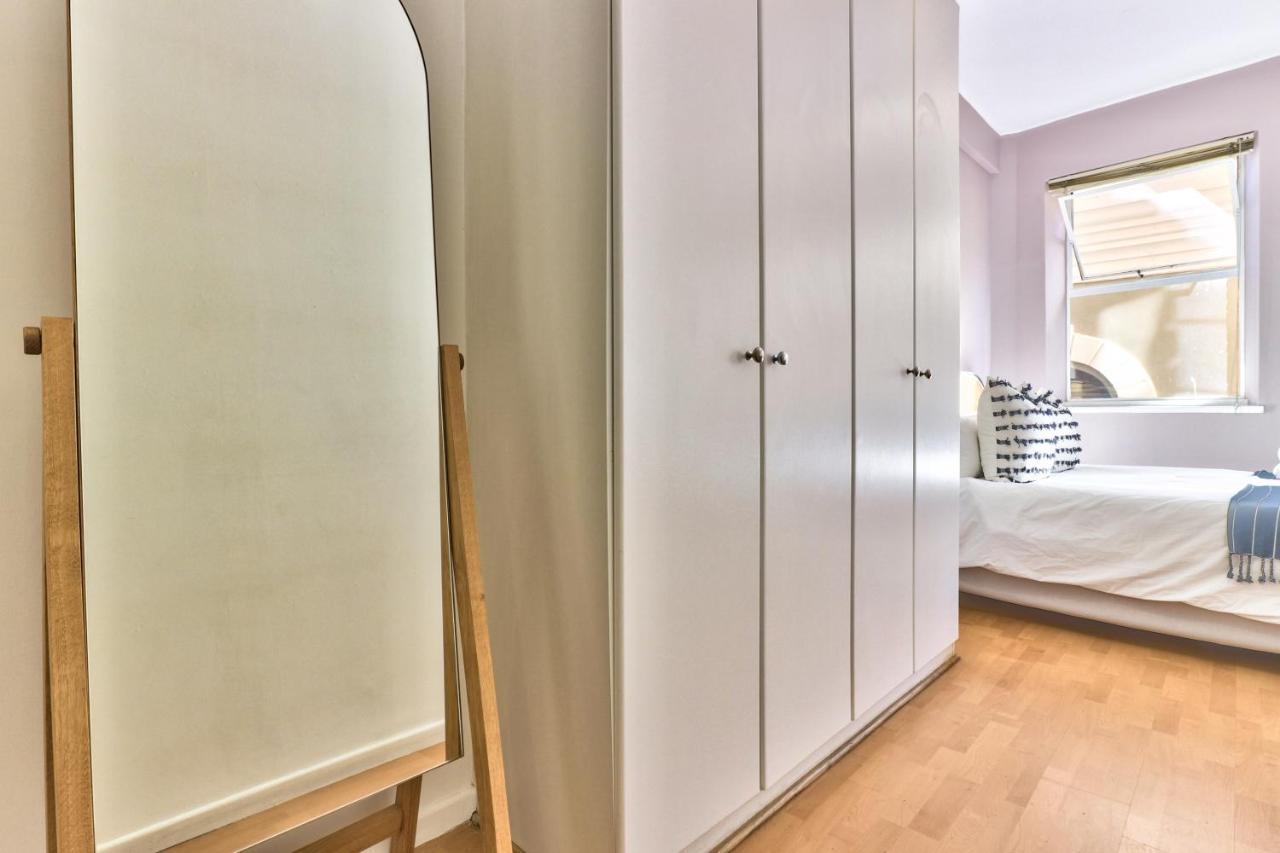 The Piazza 1 Bedroom Spacious With Study *