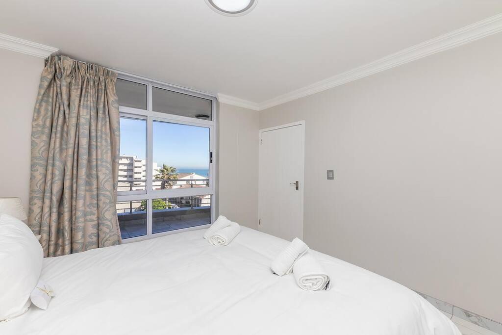 Atlantic Terraces 14 * Cape Town
