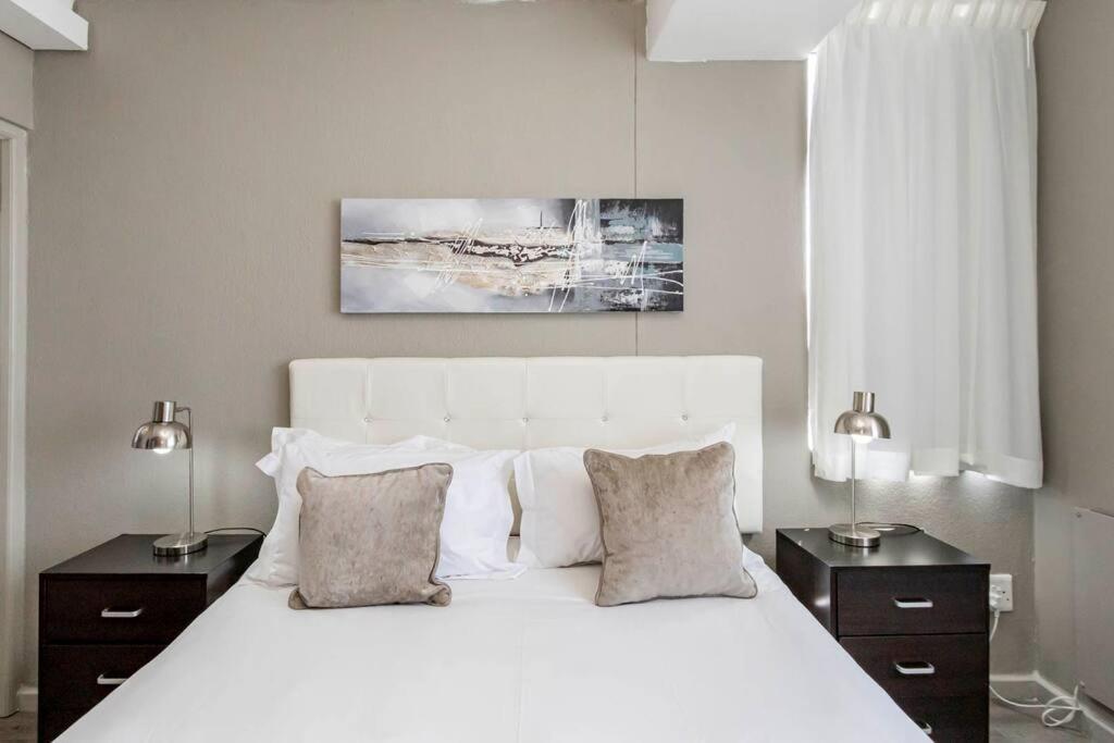 Apartment 801 Infinity 2 Bedroom Beachfront Cape Town
