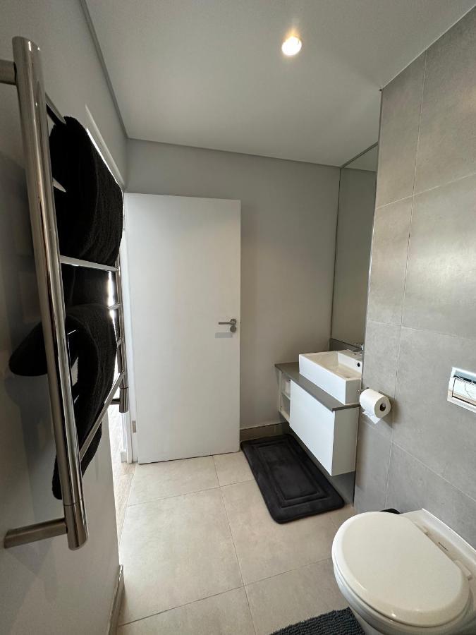 Apartamento Corner Unit In The Heart Of Cbd *