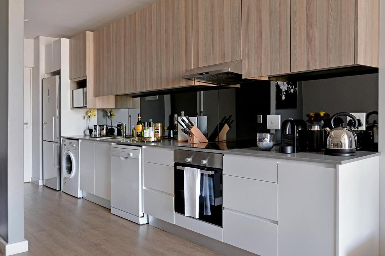 Apartment Margot - Luxury Apartment, City, Ocean & Mountain Views!