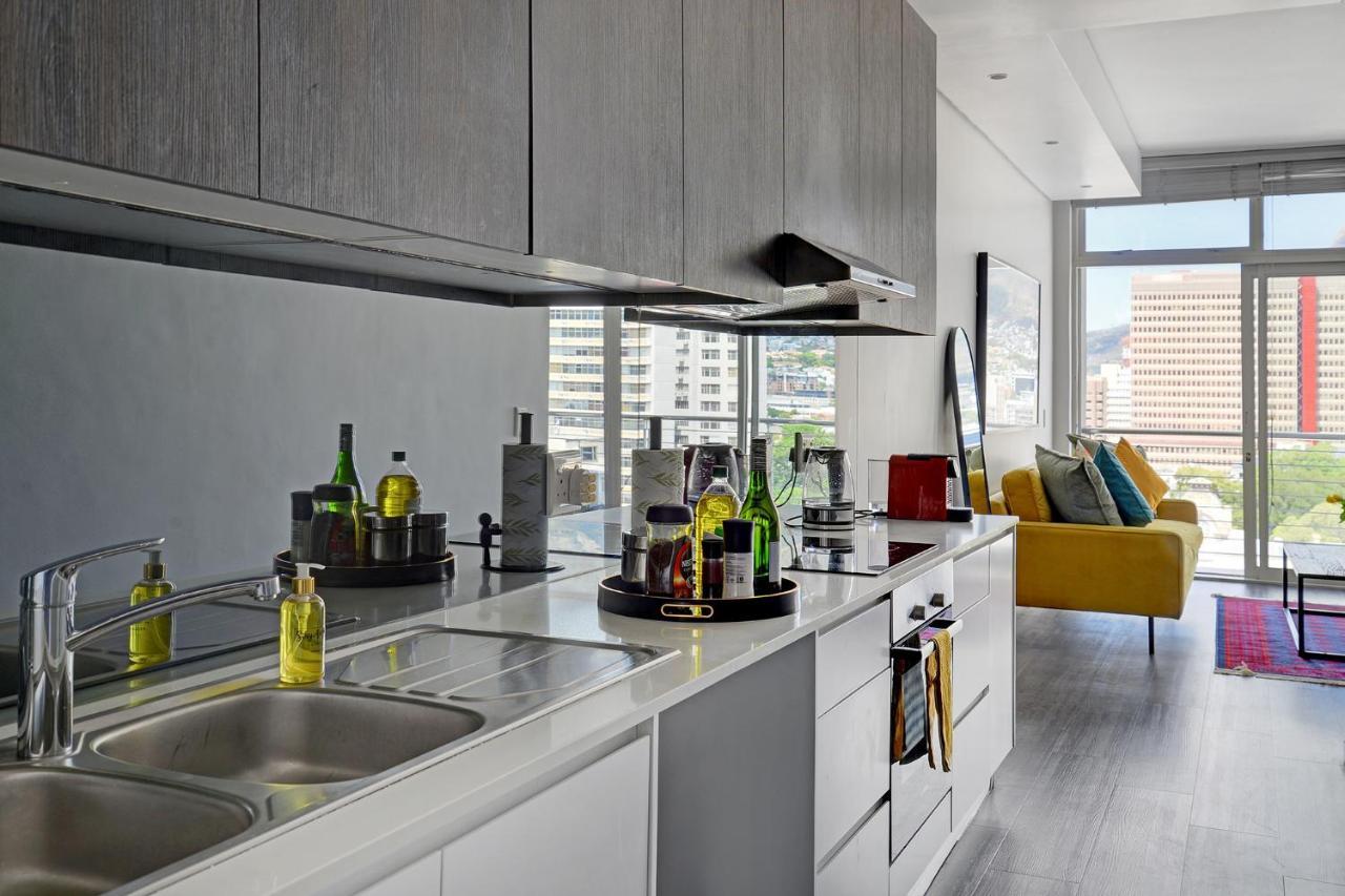 Apartment Lola - Luxury Centre With And Mountain Views