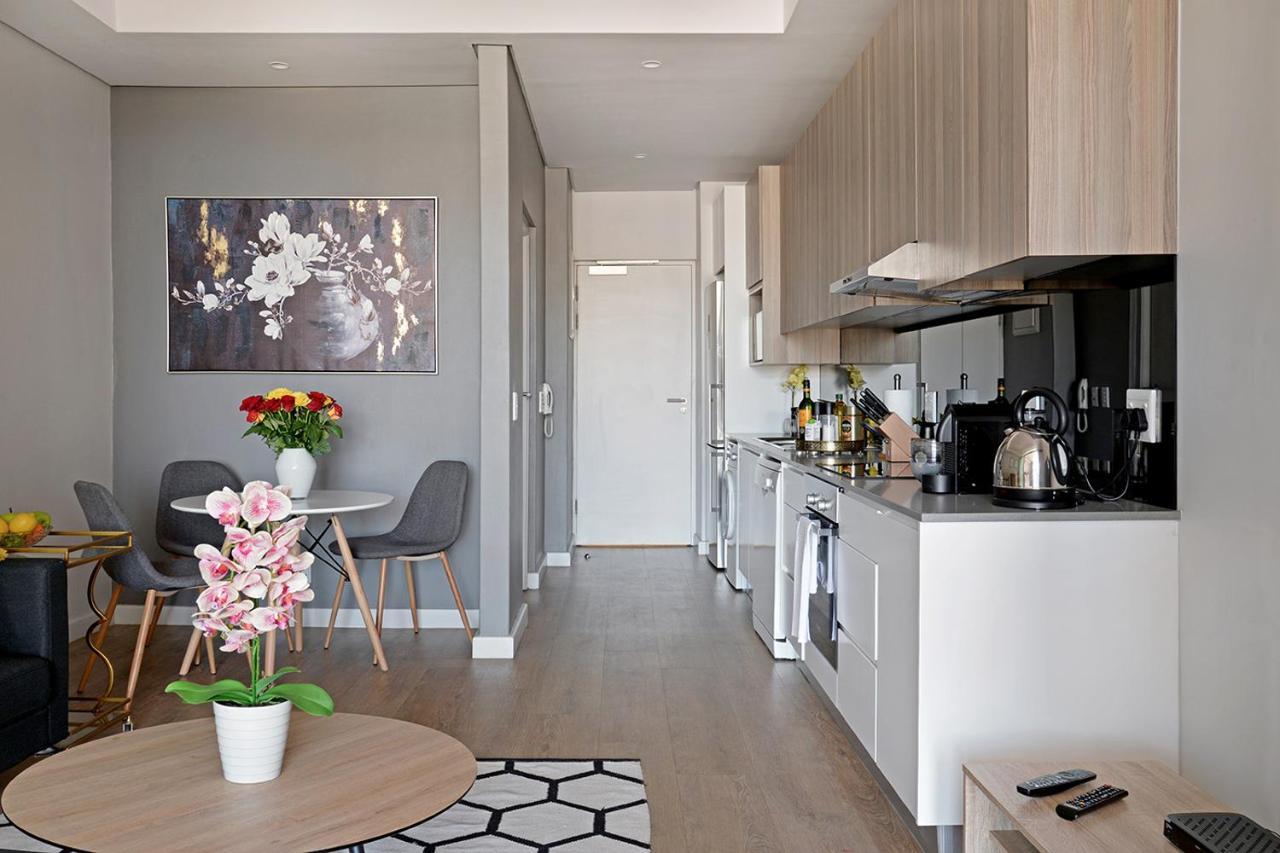 Margot - Luxury Apartment, City, Ocean & Mountain Views! Cape Town