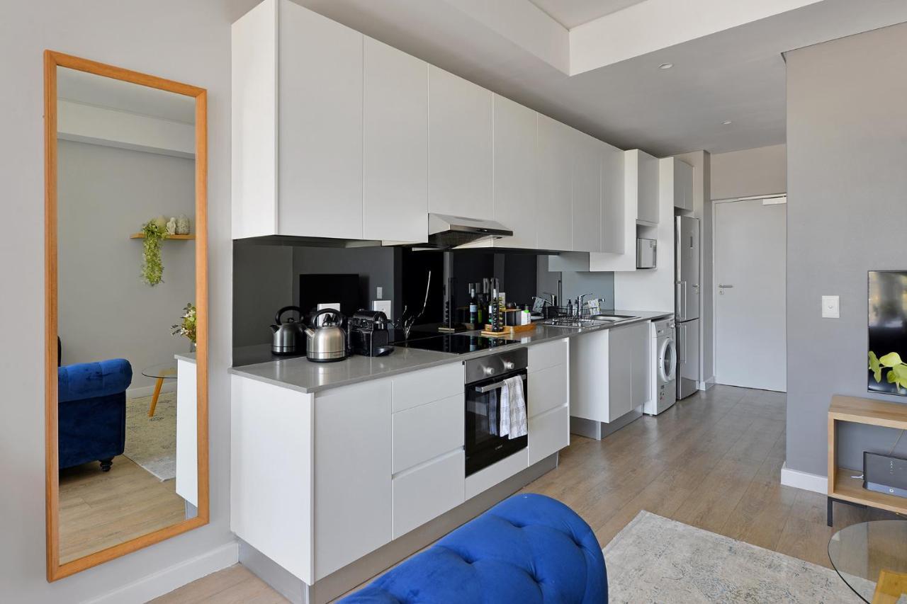 Apartment Imra - Modern With City & Mountain Views *