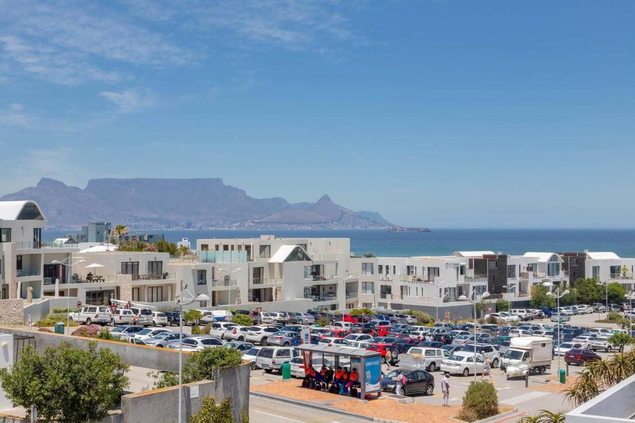 Modern Loadshedding Free In Azure 22 Apartment *
