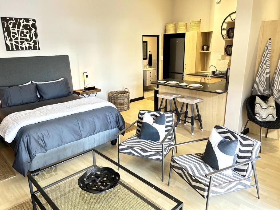 Lower 62 Apartment *