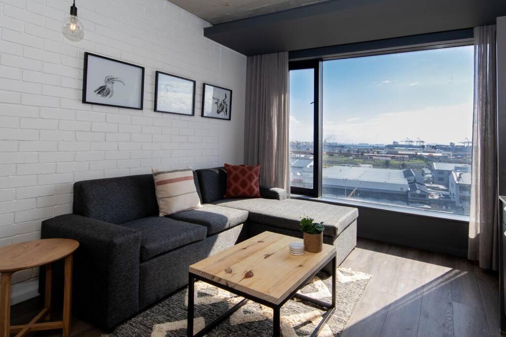 Apartment 7th Floor Wex1 703 *