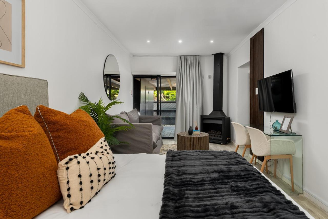 Luxury Oasis, Lifestyle Villa, Pool & Gym Holiday home Cape Town