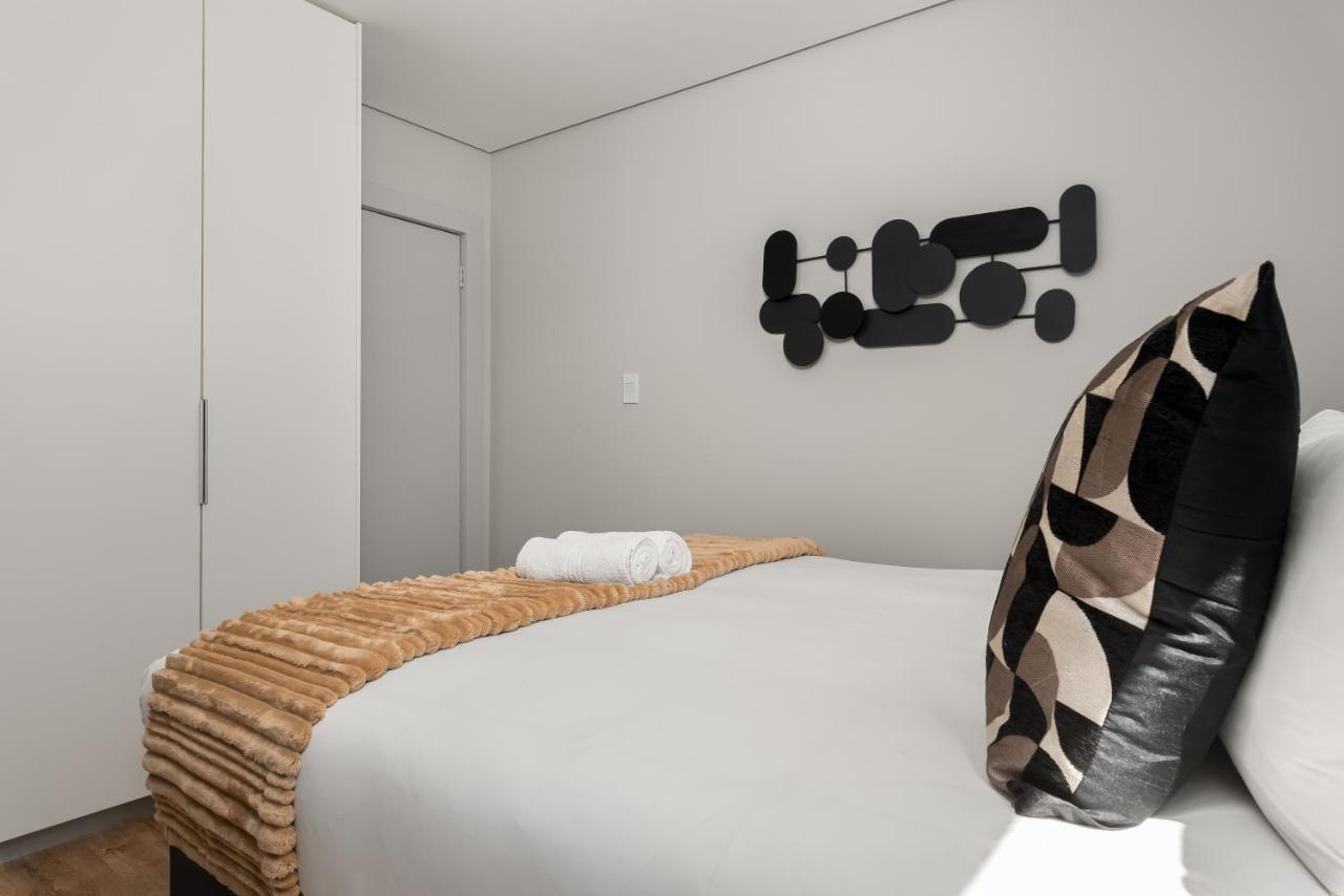 3 On Albany Luxury Apartment