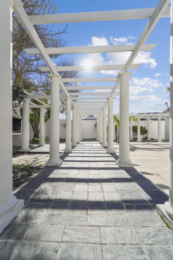 Livadia Palace Hout Bay * Cape Town