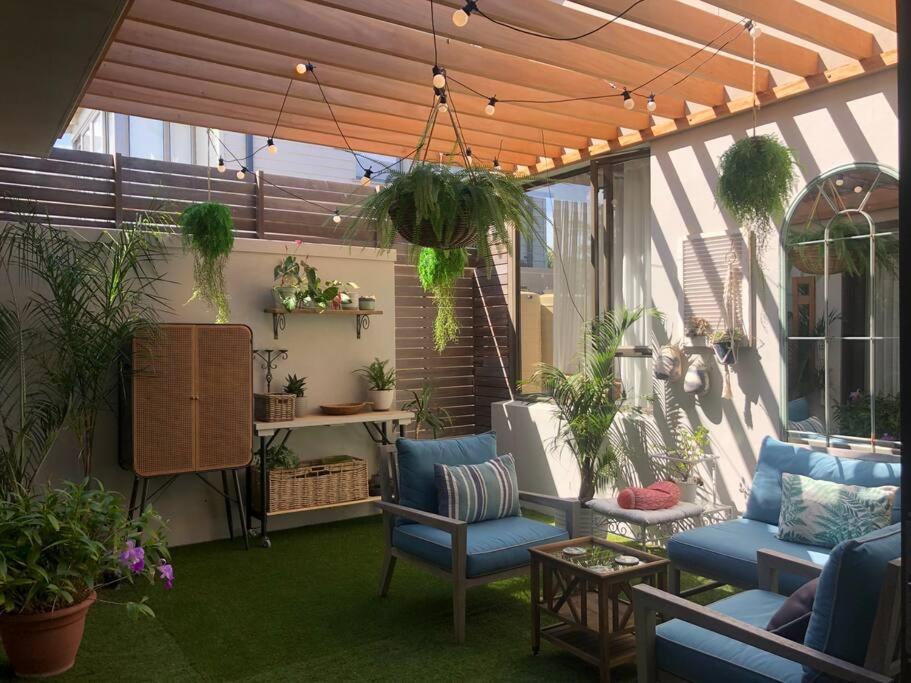 Lakeside In Security Estate With Solar Power Villa