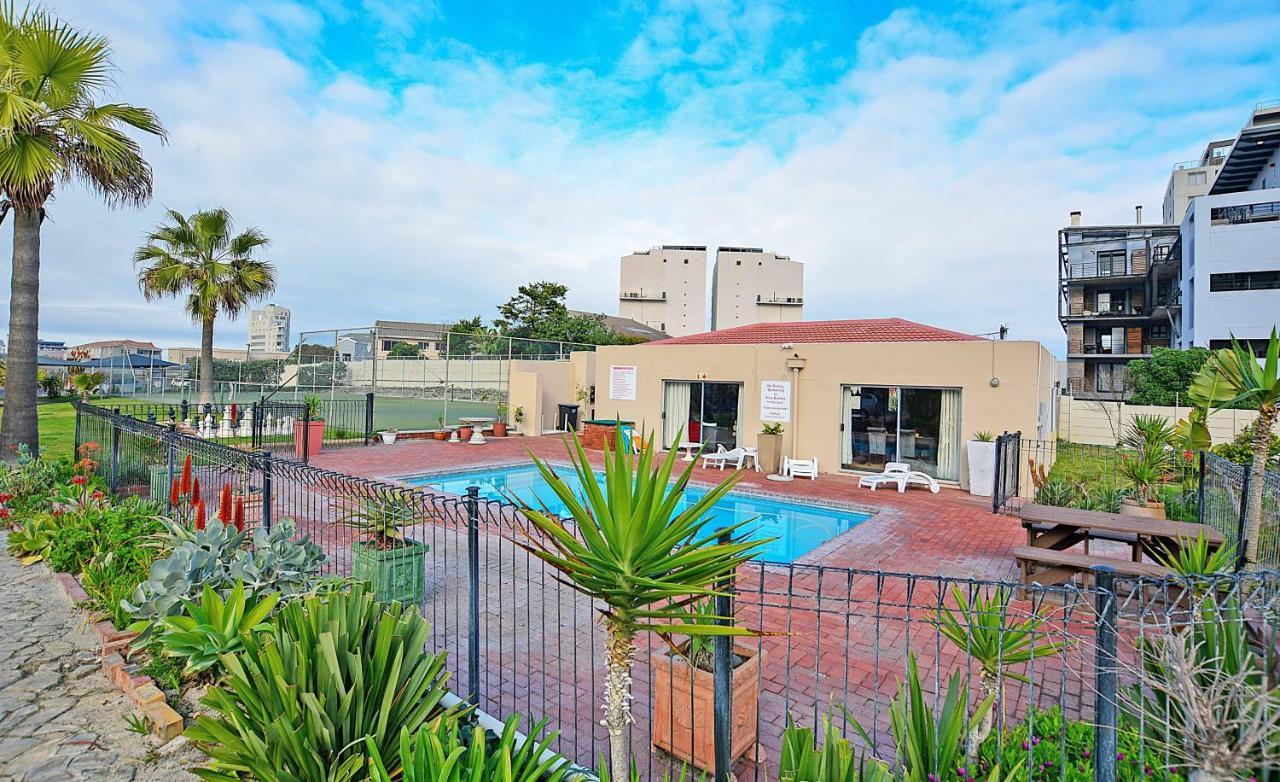 49 Mont Serrat Blouberg Apartment *