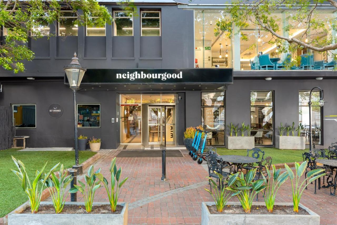 Neighbourgood East 3*