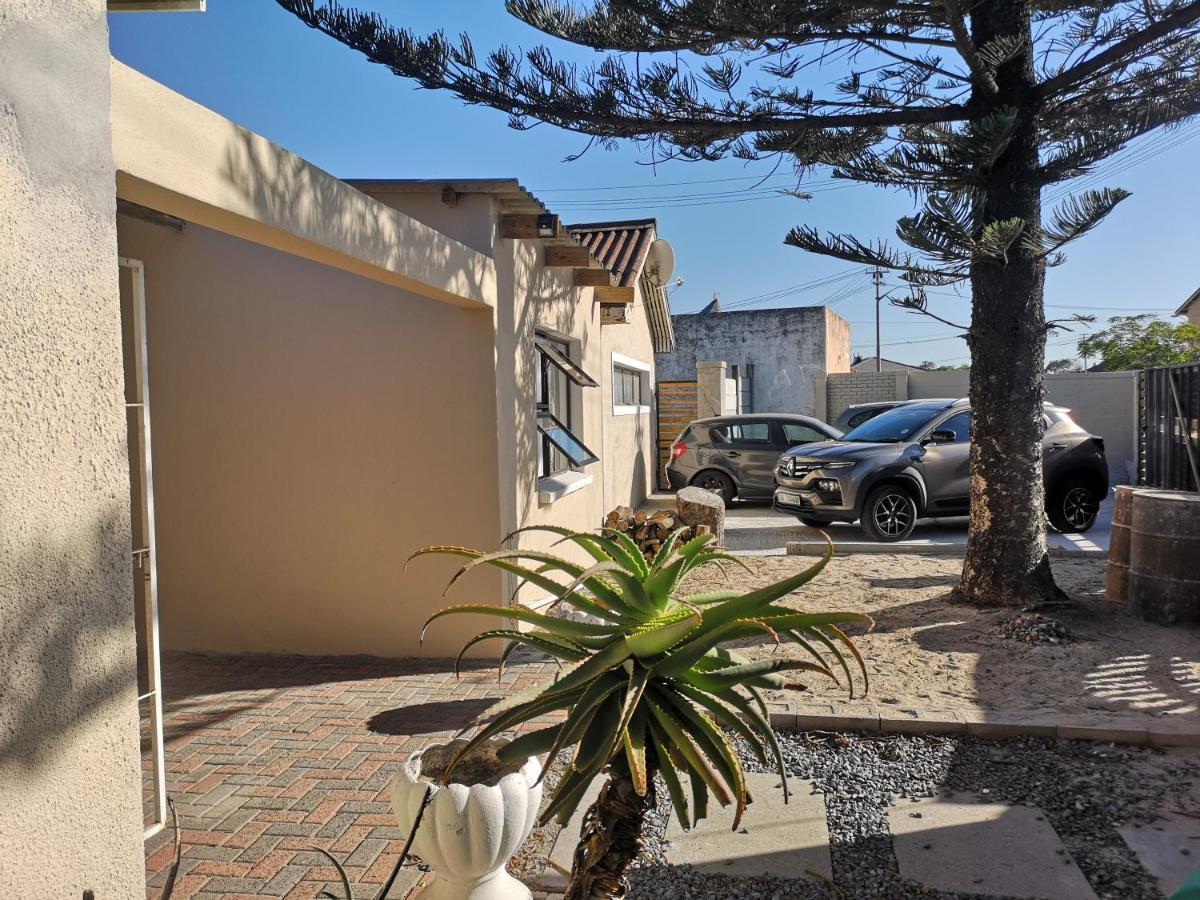 Homestay Coastal Cozy 2 *