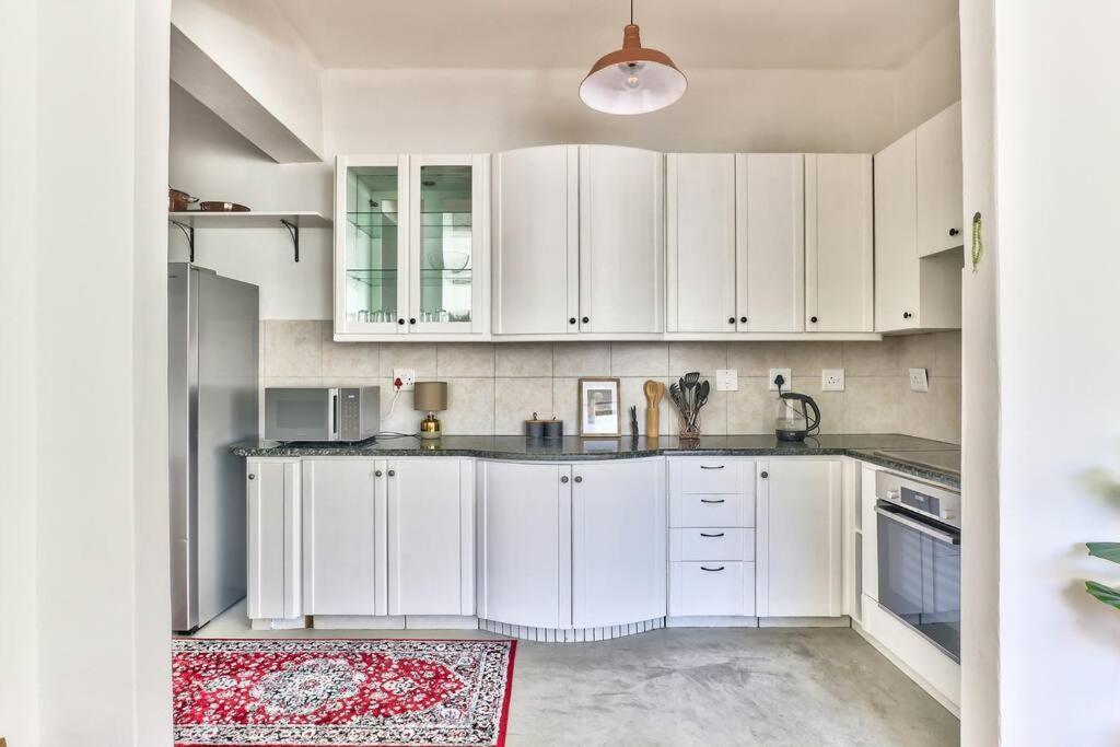 Westminster 2 Bedroom In Sea Point *