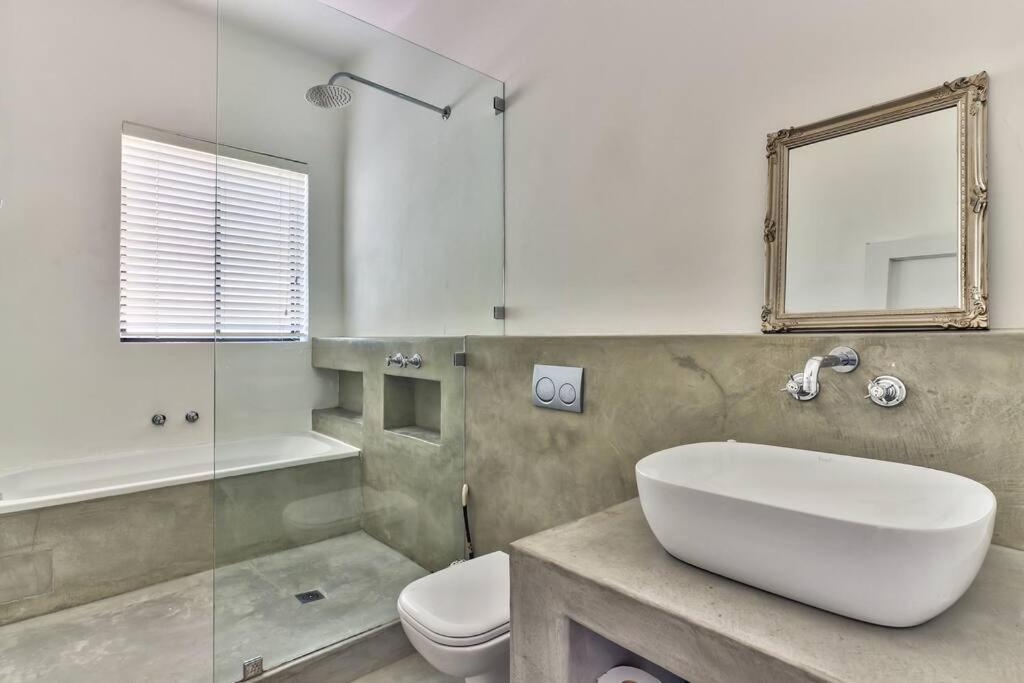 Apartment Westminster 2 Bedroom In Sea Point Cape Town
