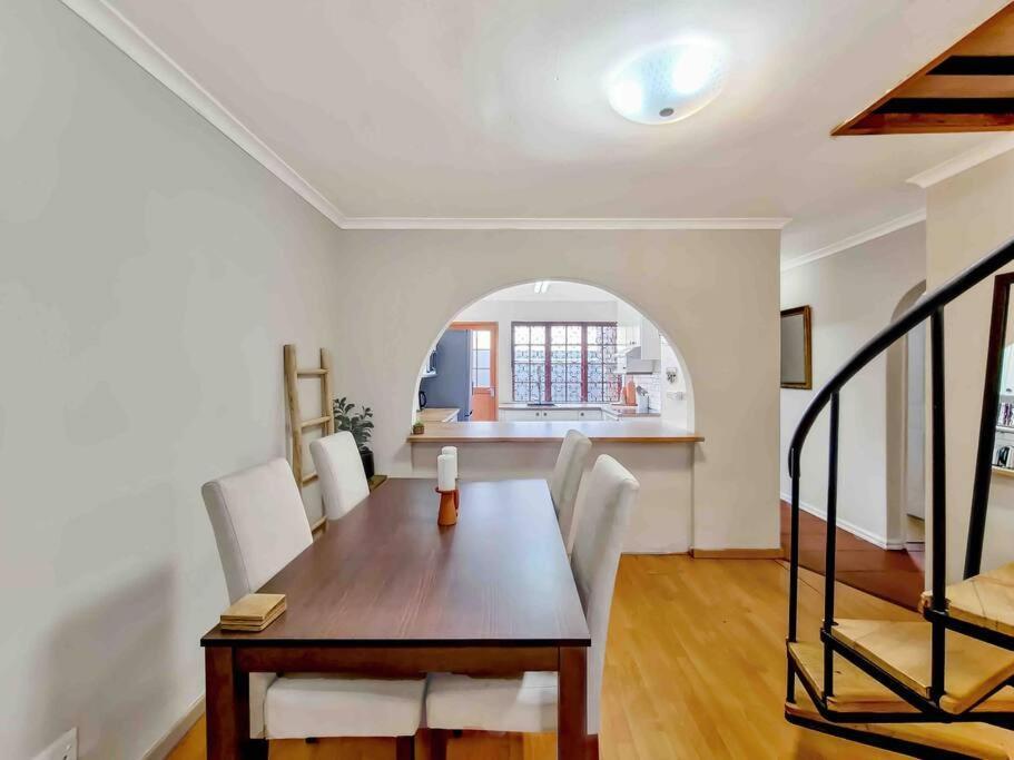 Self Check In-family Home-4 Km From Blouberg *
