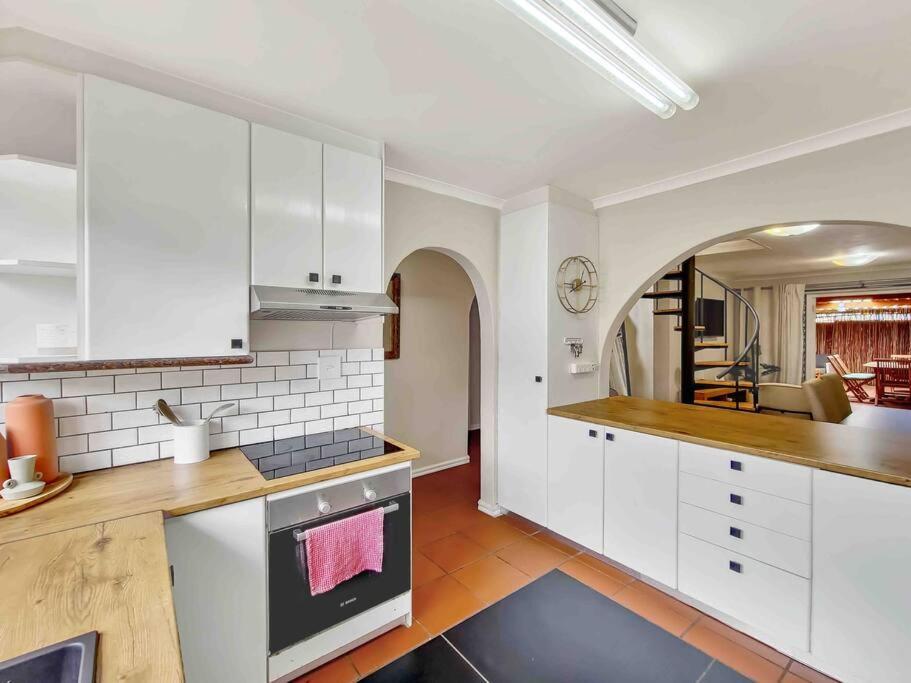 Self Check In-family Home-4 Km From Blouberg *