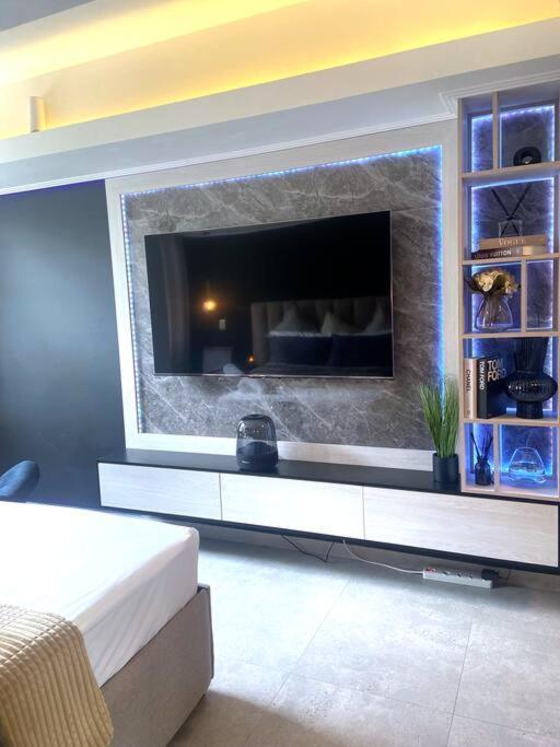 Luxury Centre- Walk To Cticc Apartment